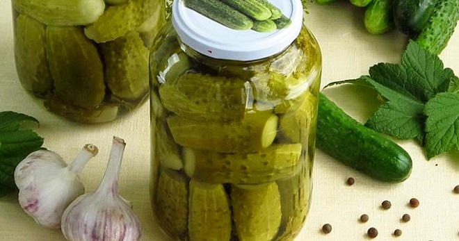Хрустящие маринованные огурцы на зиму: вкусные и простые рецепты