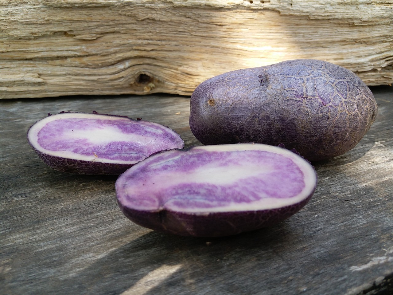 Фиолетовая картошка: описание и характеристики сортов, полезные свойства с фото