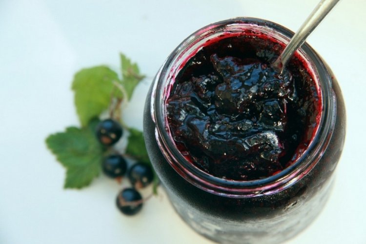 Варенье из черной смородины на зиму: 12 полезных и простых рецептов