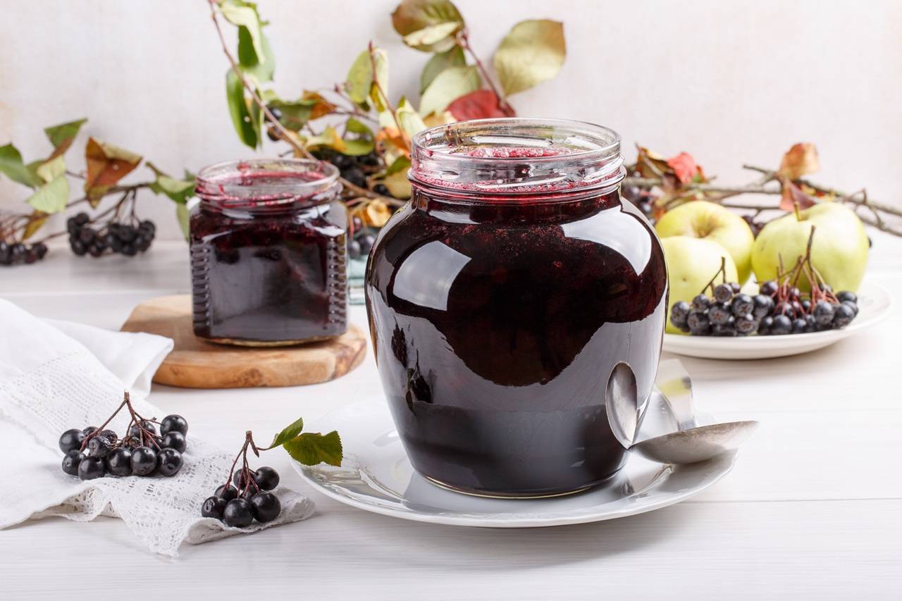 Варенье из черноплодки с яблоками: простой рецепт на зиму с фото и видео