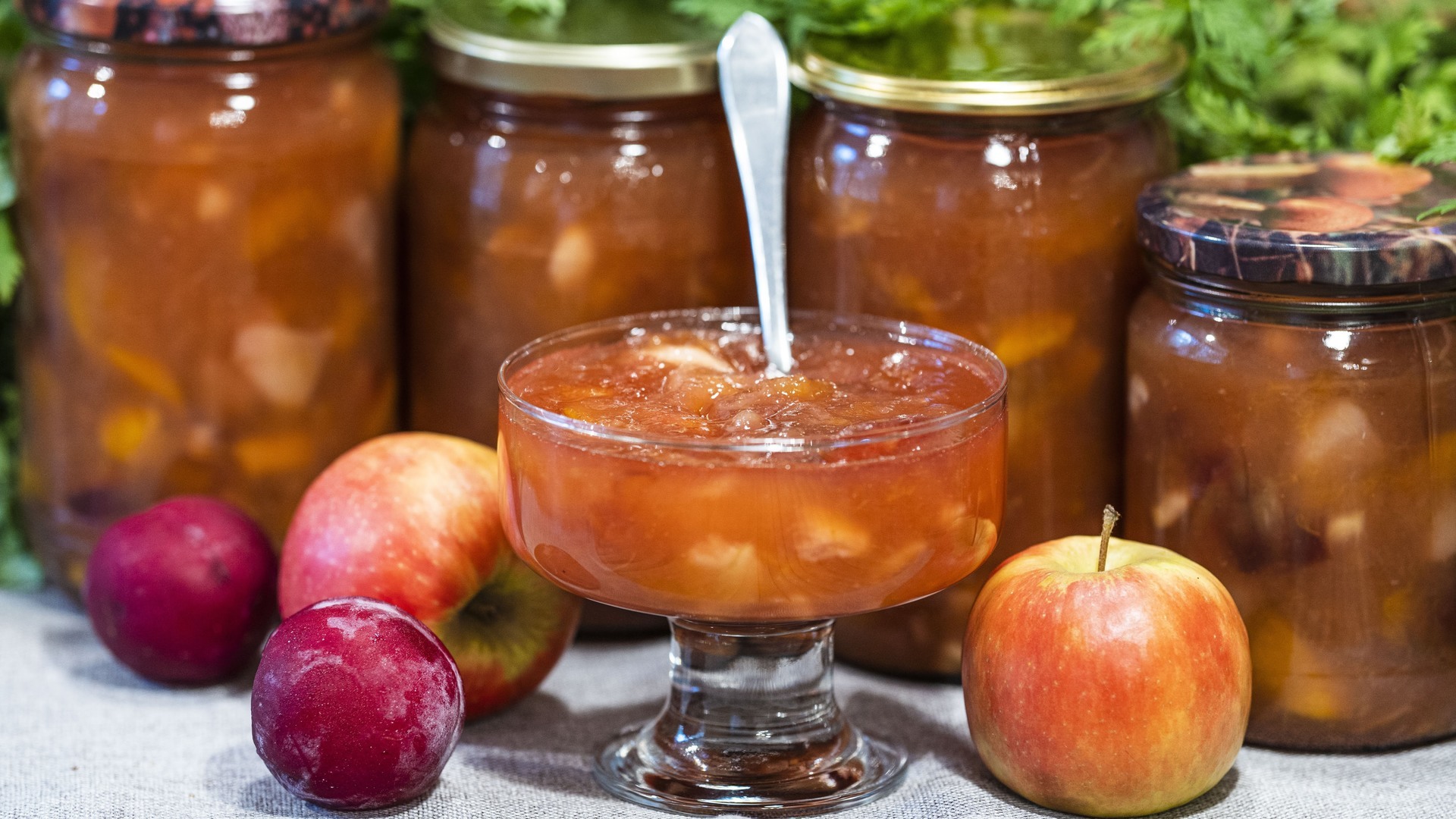 Простые рецепты густого джема и конфитюра из яблок на зиму в домашних условиях