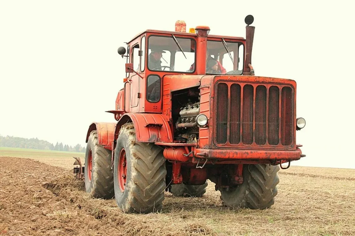 Кировец. К700 Кировец трактор. Трактор k-700 Кировец. Кировец к-700 старый. Тракторы Кировец к 700 СССР..