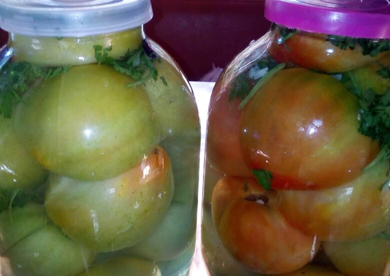 Квашеные зеленые помидоры на зиму в кастрюле и банках: рецепты быстрого приготовления с фото
