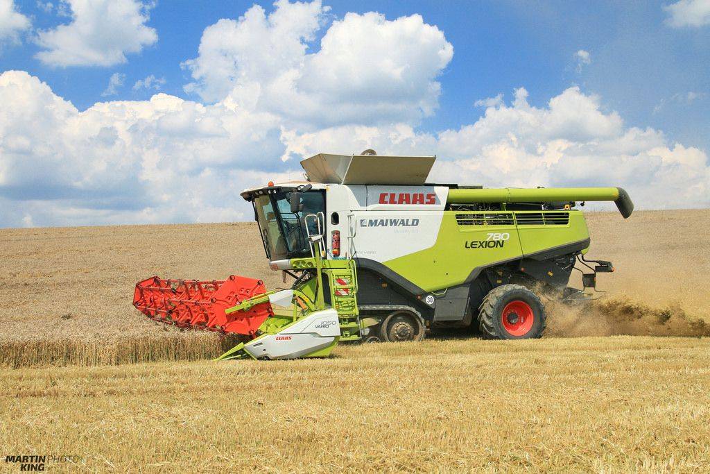 Комбайн 780. Комбайн CLAAS Lexion. Комбайн класс Лексион 780. Комбайны CLAAS комбайны CLAAS Lexion. Комбайн CLAAS Dominator.