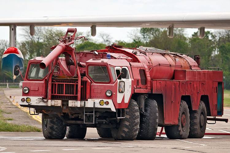 Технические характеристики грузового автомобиля МАЗ-7310 и его модификаций