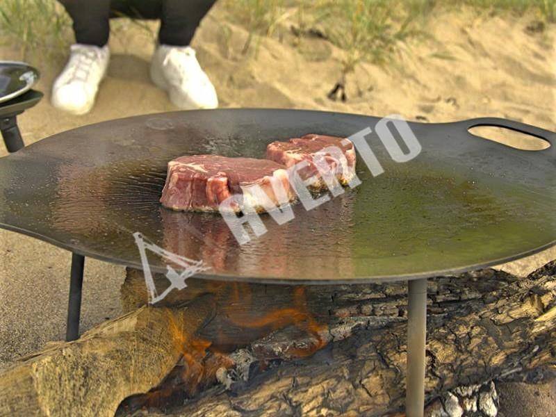 Сковорода для мангала: с дырками, гриль, вок или садж?