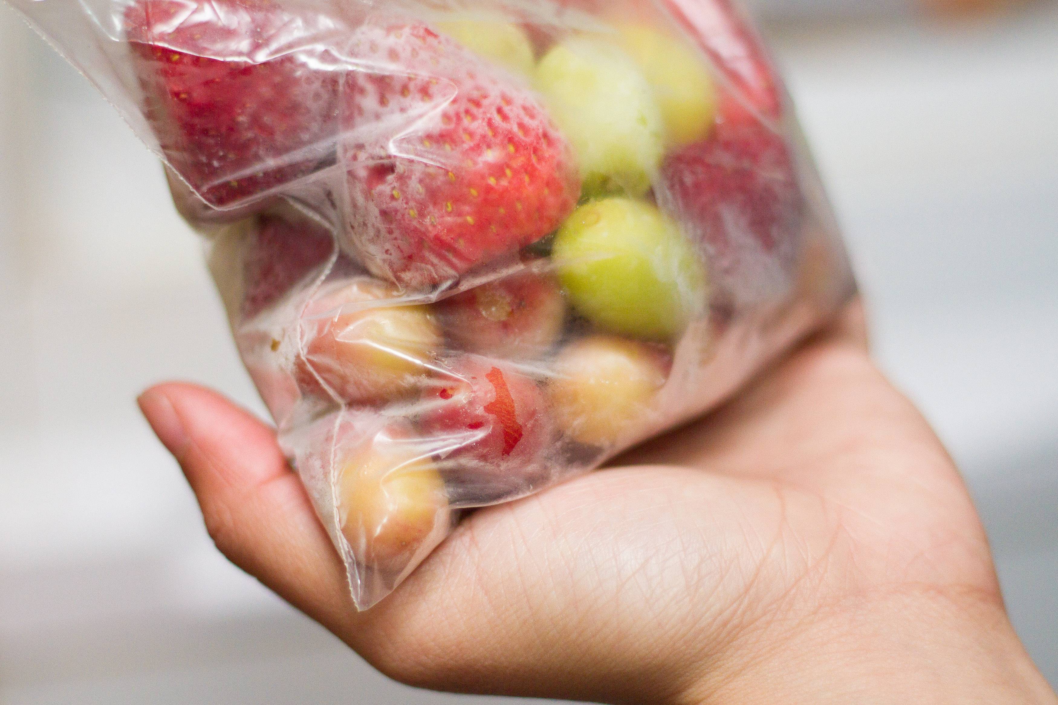 Как заморозить яблоки на зиму в морозилке: 5 способов сохранить урожай