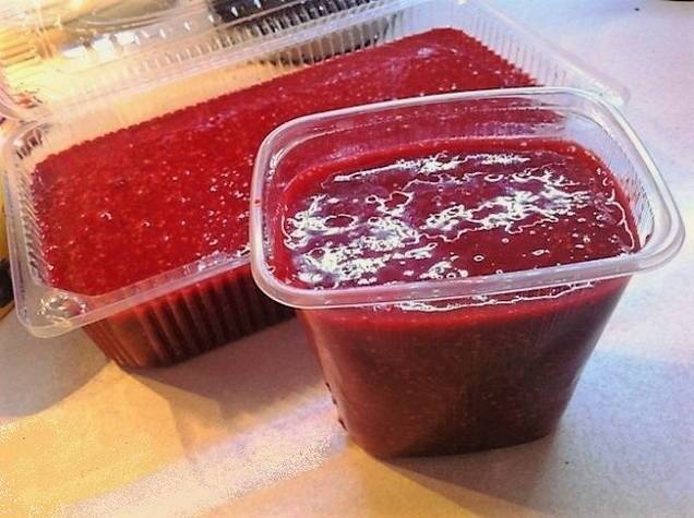 Как заморозить ягоды на зиму в морозилке