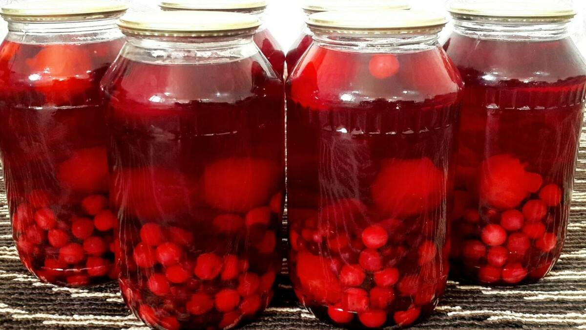 Компот из вишни на зиму: 10 простых, новых и очень вкусных рецептов приготовления