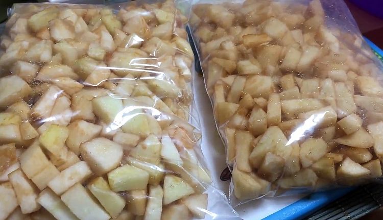 Мороженые яблоки: разные способы заморозки сочных фруктов. как заморозить яблоки на зиму целиком, дольками, в виде пюре - автор екатерина данилова