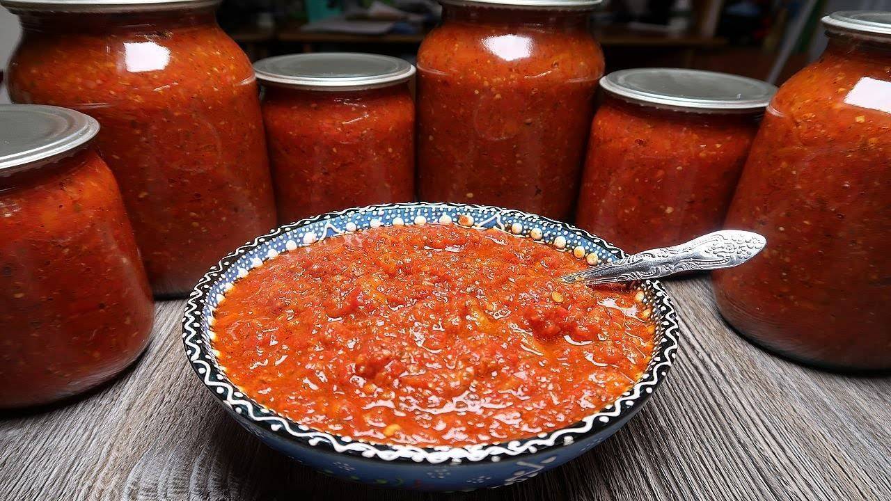 Лютеница по-болгарски. рецепт на зиму с баклажанами и томатной пастой, морковью