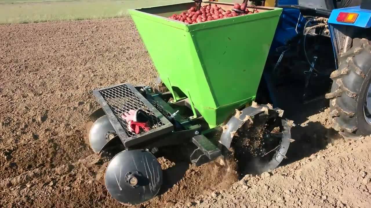Как посадить картофель мини трактором | огородник