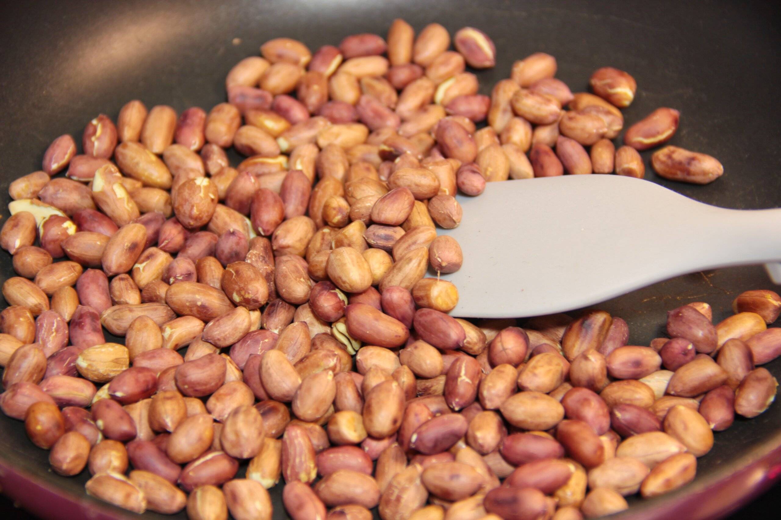 Как правильно и быстро можно высушить арахис в духовке