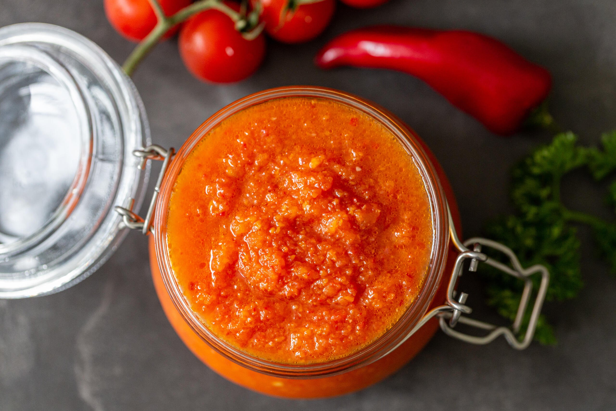 Аджика из помидоров и чеснока: 15 классических рецептов для домашнего приготовления