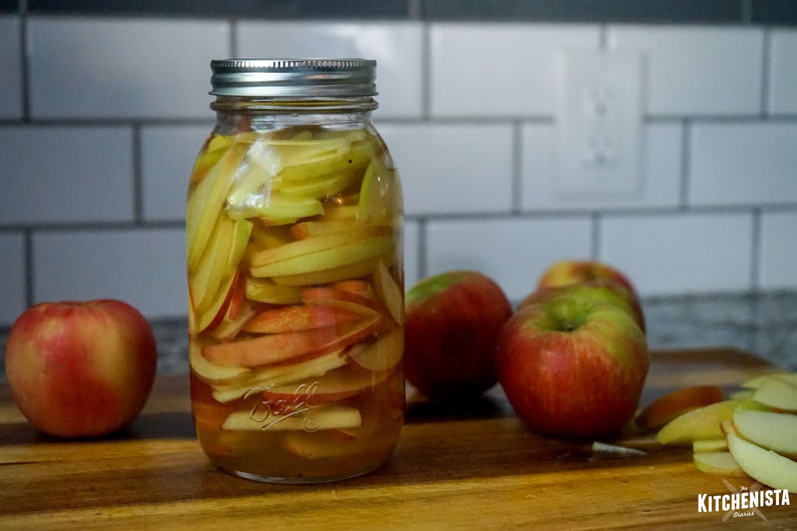 Маринованные яблоки: рецепты в банках на зиму