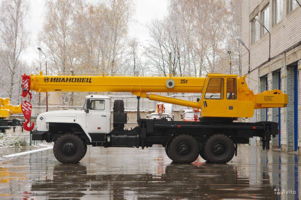 ✅ кран на базе урала 25 тонн ивановец - tractoramtz.ru
