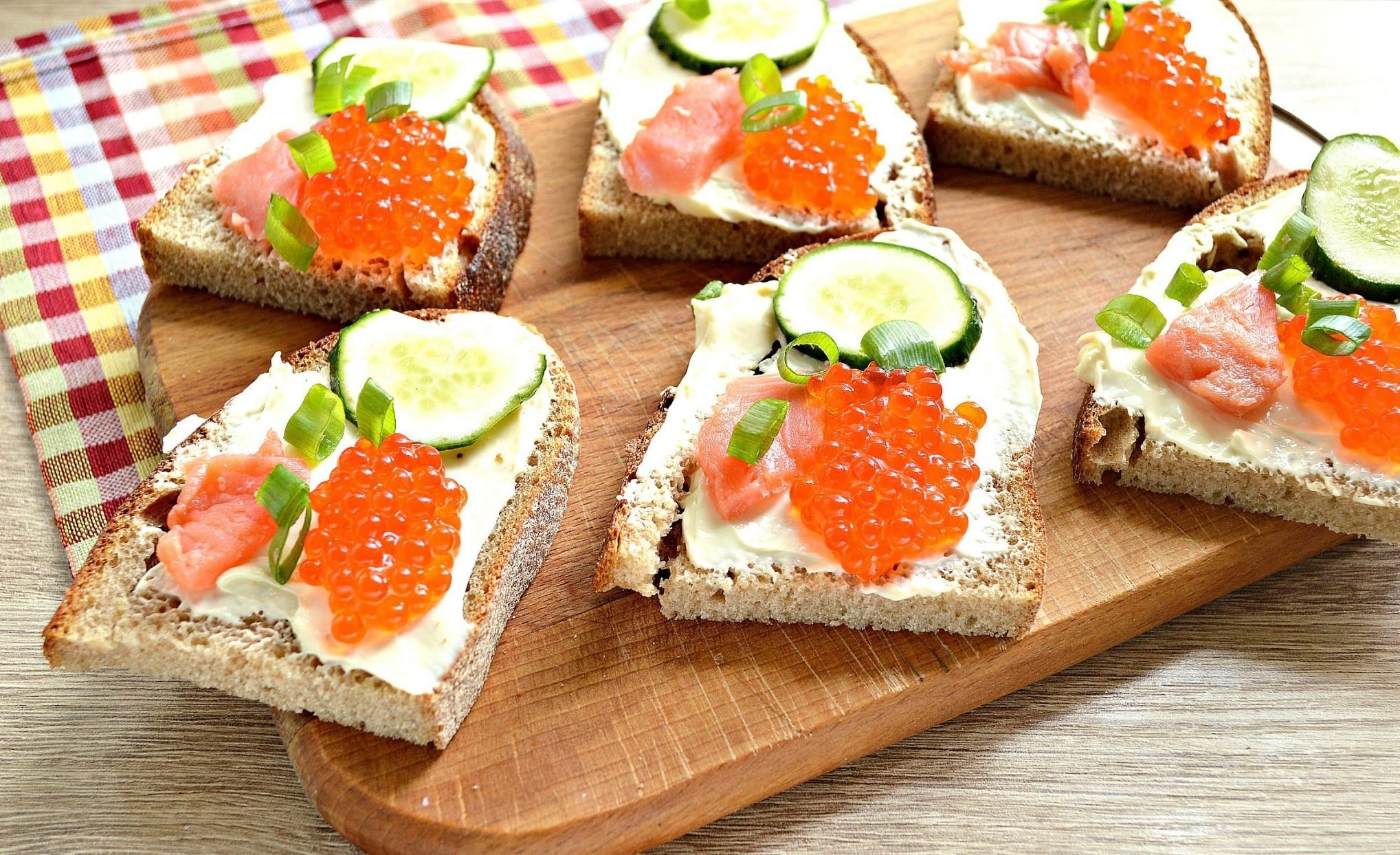 Простые бутерброды с красной рыбой рецепты с фото простые и вкусные