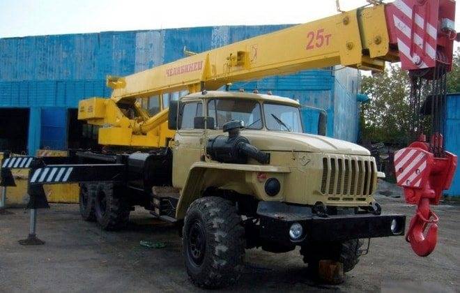 Автокран кс-45721-17 "челябинец" (25 тонн) на базе урал-4320 (6х6)