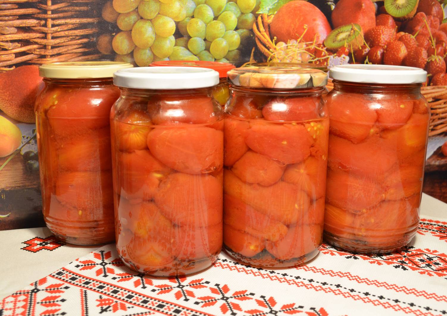 Как приготовить маринованные помидоры без шкурки на зиму, рецепты быстрого посола