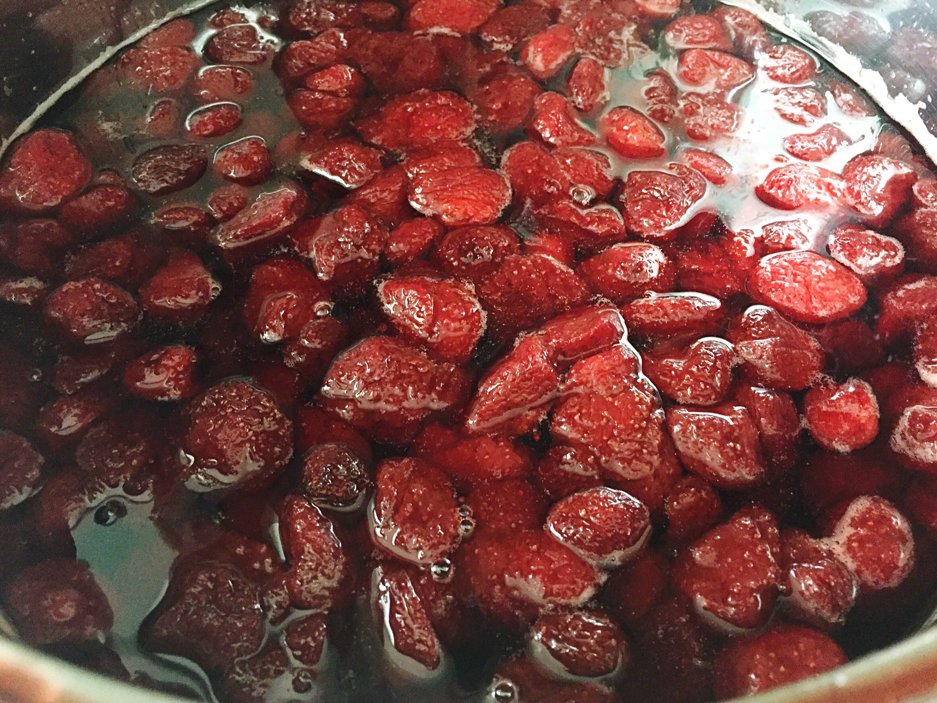 Варенье из клубники густое с целыми ягодами пошаговый рецепт фото