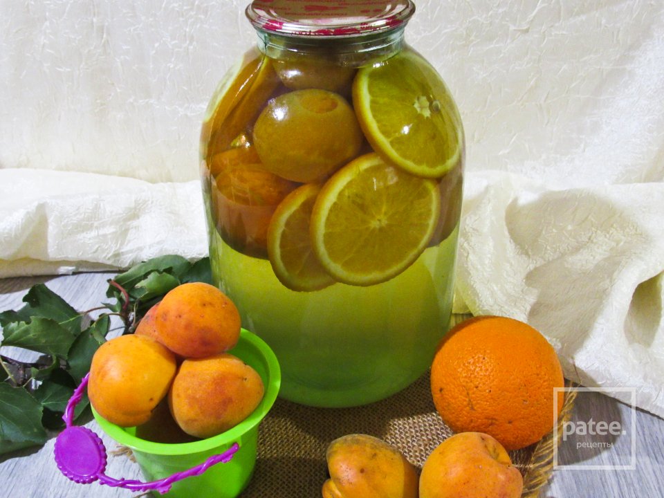 Три рецепта абрикосовых компотов помогут заготовить вкусную фанту, мохито и ассорти на зиму