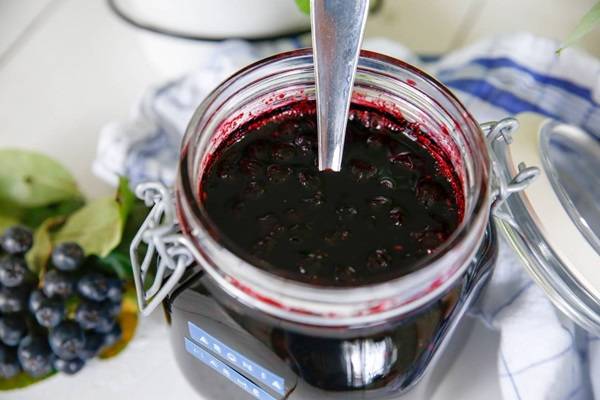Черноплодная рябина на зиму: лучшие рецепты заготовок с фото