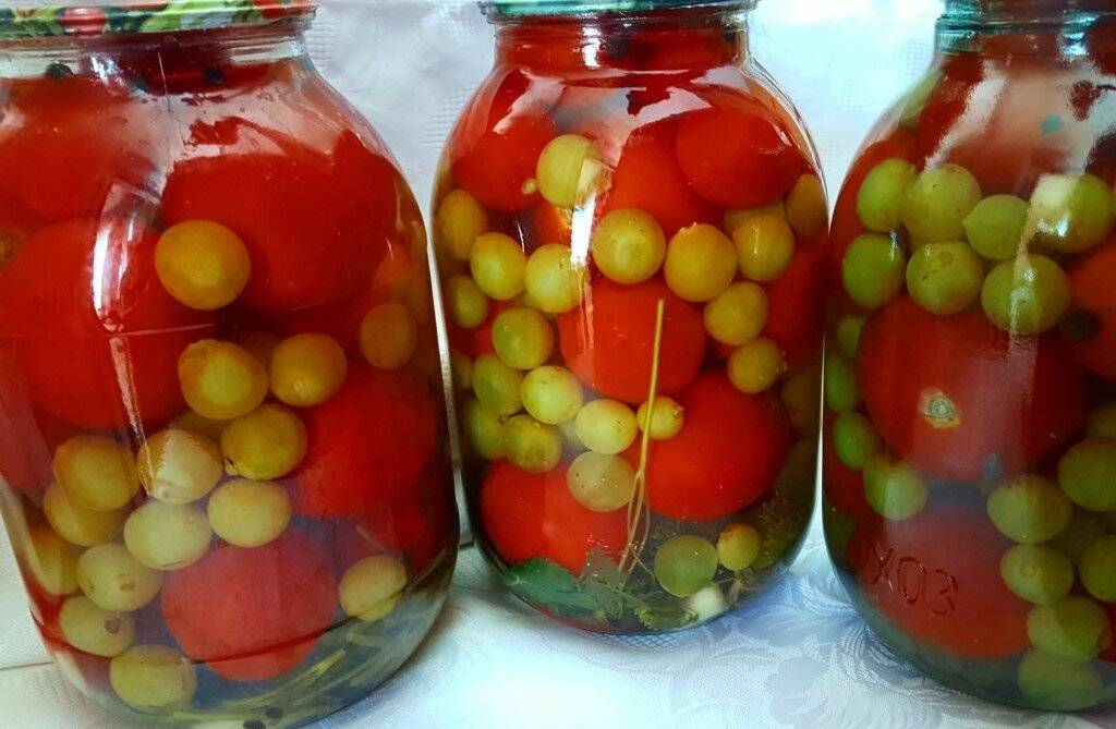 Помидоры с виноградом на зиму консервированные: рецепты с фото и видео